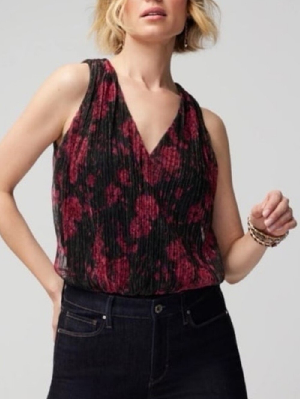White House Black Market Sleeveless V-Neck Red & Black With Metallic Top Size M
